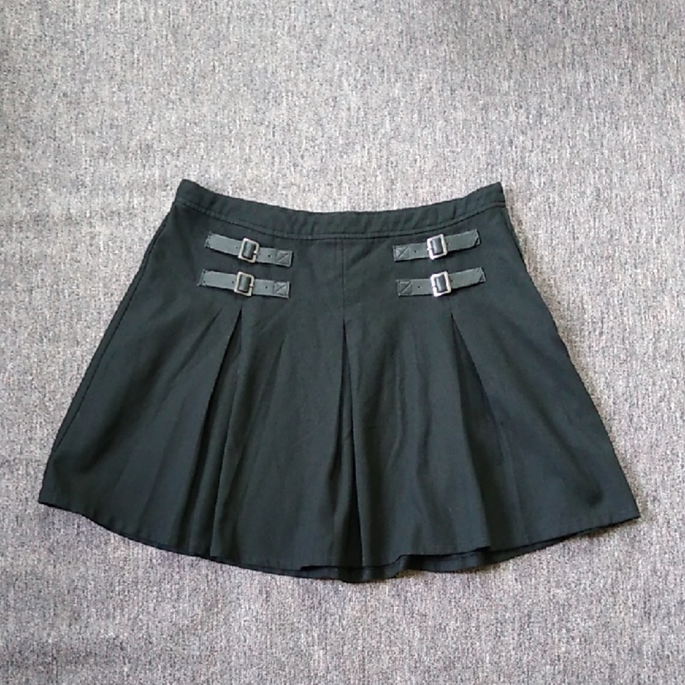 Hot Topic Pleated Mini Skirt With Buckles